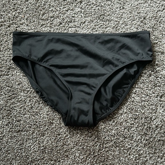 Islander Black Swim Bottoms Size 16 - Picture 2 of 5